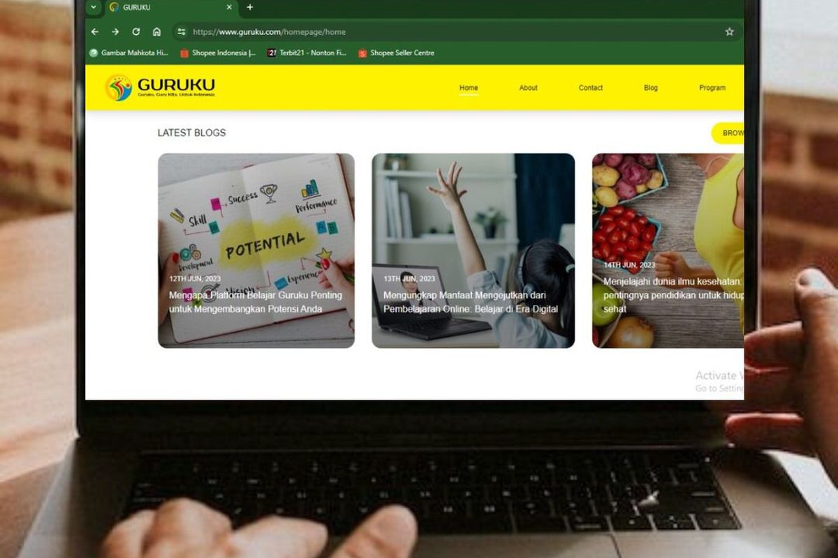 Ilustrasi Guruku.com, yakni platform yang memberikan layanan pendidikan nonformal terjangkau dan berkualitas.