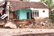 5 Kecamatan di Jember Dilanda Banjir, Warga Mengungsi ke Masjid