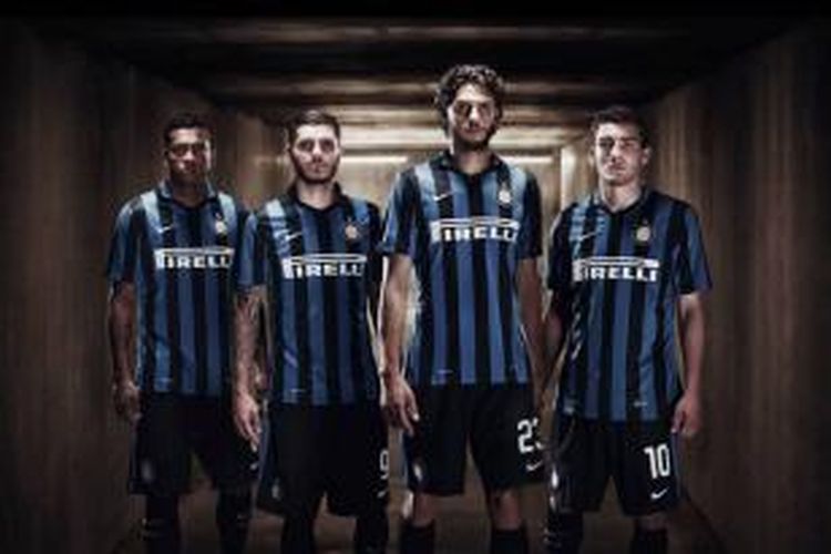 Seragam kandang Inter Milan untuk musim 2015-16.