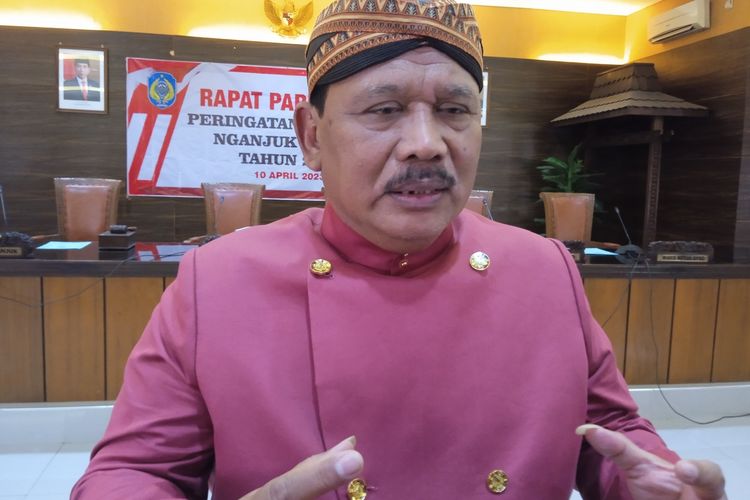 Caption: Bupati Nganjuk, Marhaen Djumadi