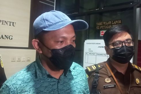 Diduga Korupsi Proyek Jalan, Kepala Dinas PUTR Sumedang Ditahan