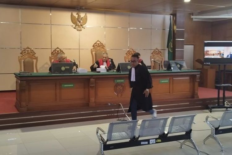 Sidang perkara suap yang melibatkan Hakim Agung Gazalba Saleh digelar di Pengadilan Negeri Bandung, Kota Bandung, Jawa Barat, Kamis (13/7/2023). 