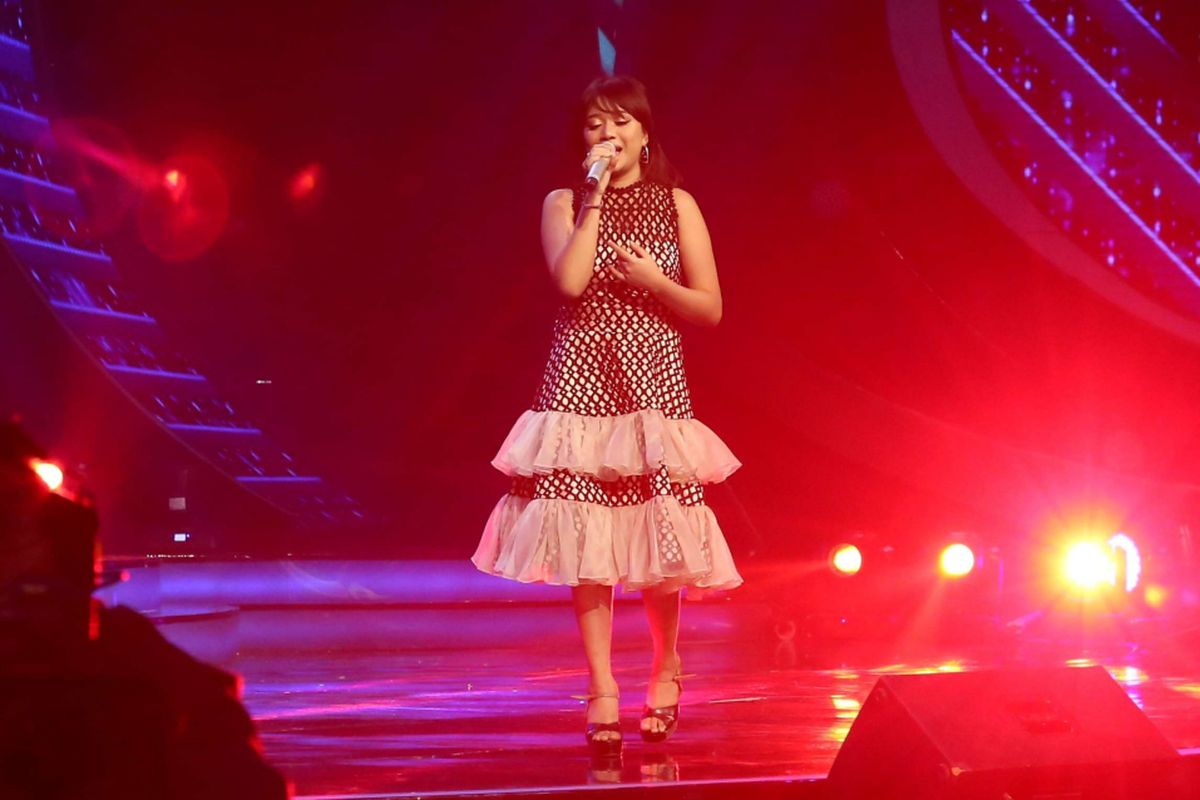 Jodie memberikan penampilan terakhir di acara Indonesian Idol 2018 Studio 11, MNC Studios, Kebon Jeruk, Jakarta Barat, Senin (06/3/2018). Jodie tereliminasi  memasuki Top 7 Indonesian Idol 2018.