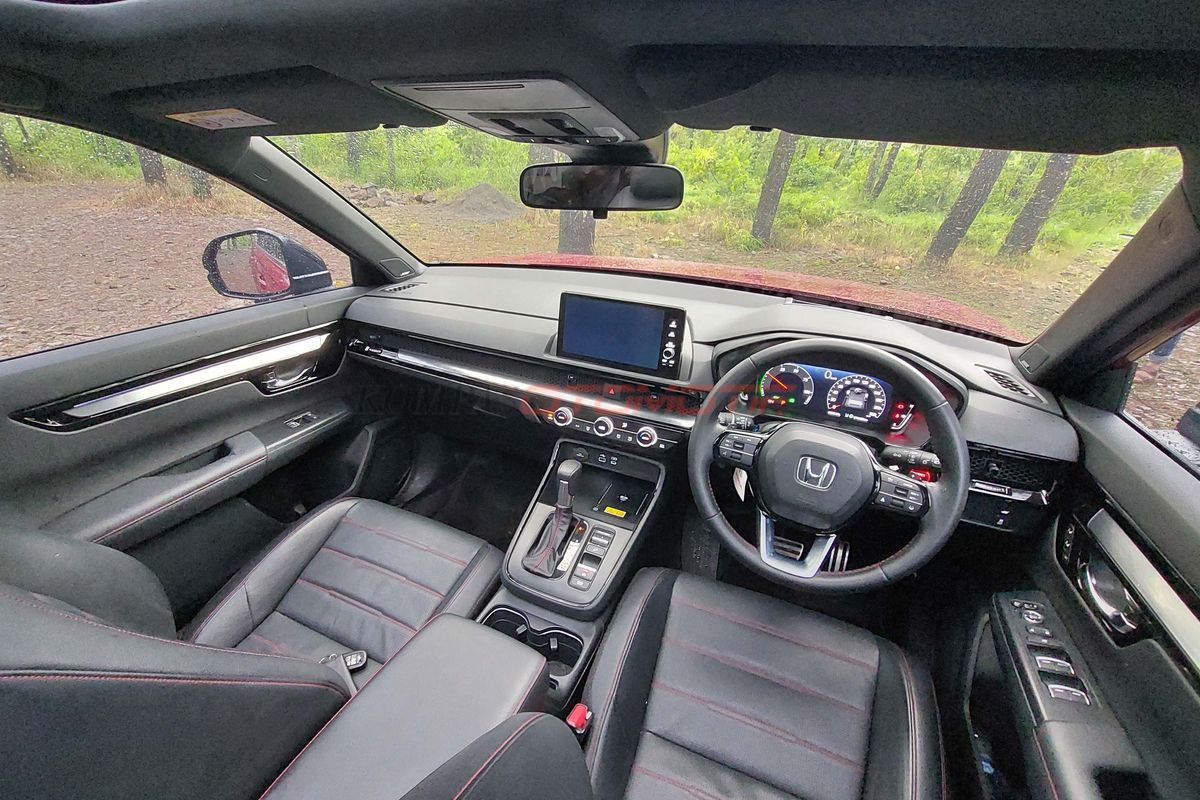 Interior Honda CR-V RS Hybrid