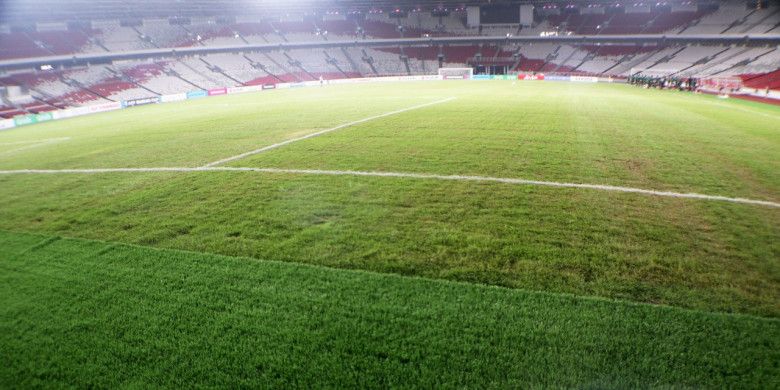 Kondisi lapangan Stadion Utama Gelora Bung Karno (SUGBK) pada Senin (12/11/2018) jelang laga Piala AFF 2018 kontra Timor Leste.
