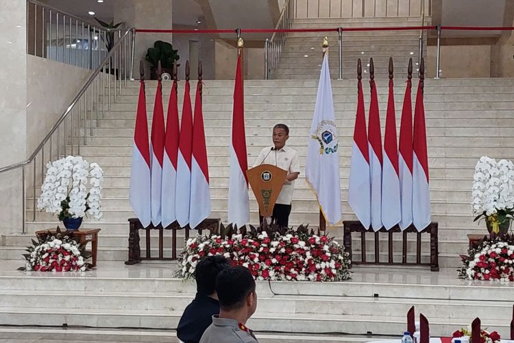 Ketua DPRD DKI Jakarta Prasetyo Edi Marsudi saat memberikan sambutan di Gedung DPRD DKI, Rabu (3/5/2023).