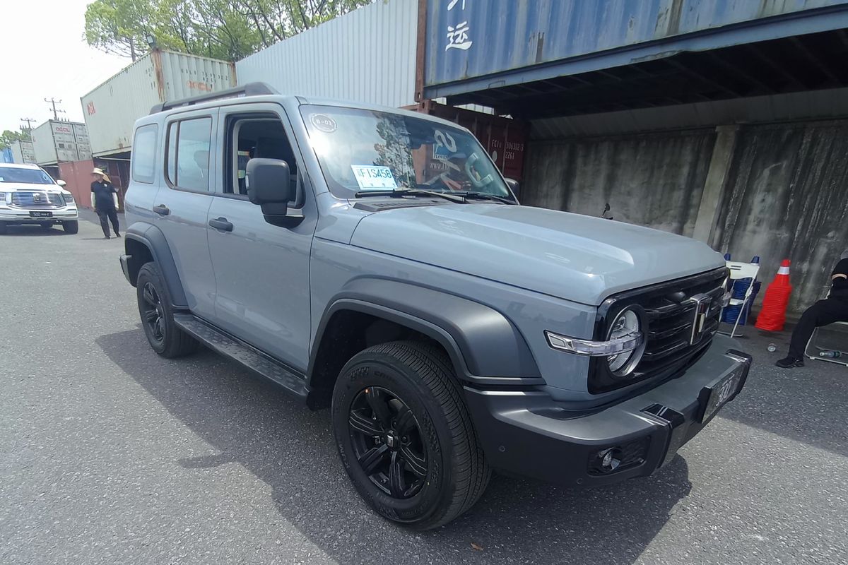 Uji coba suspensi Tank 300 Diesel di medan offroad