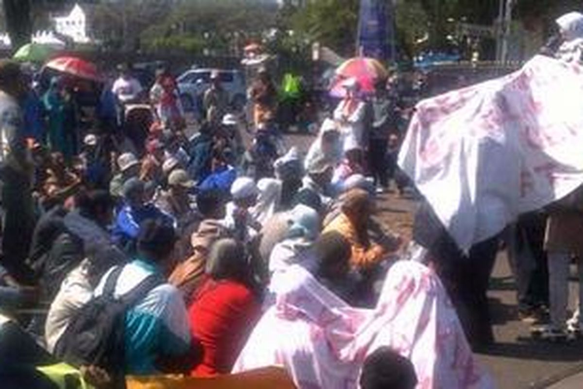 Ilustrasi unjuk rasa