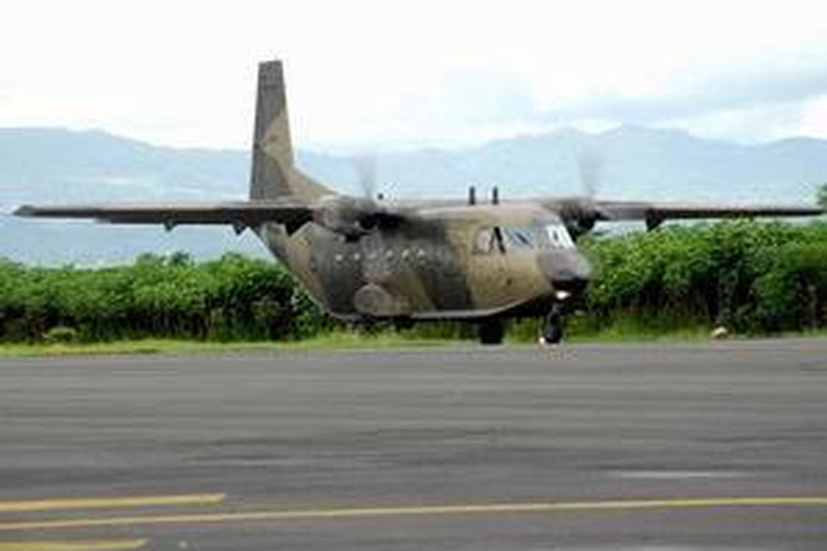 Pesawat Casa C212-100 dari Skuadron 4 Abdulrachman Saleh, Malang.