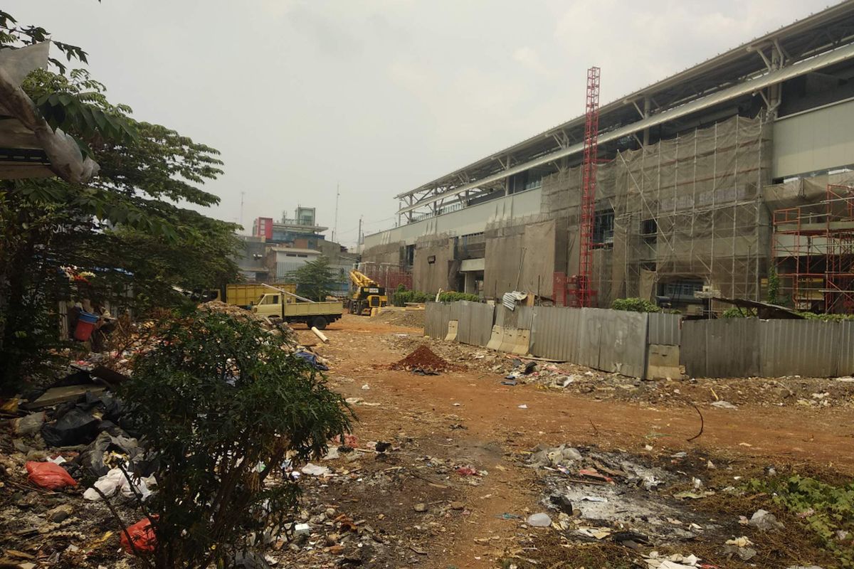 Lahan bekas Pasar Blok A yang rencananya akan dibangun kembali pasar terintegrasi dengan hotel dan stasiun MRT, Senin (1/10/2018).