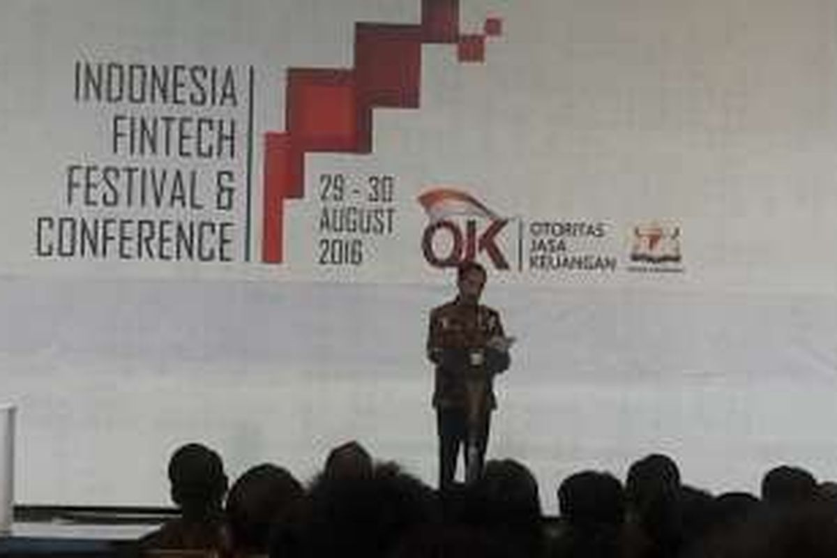 Preaiden Joko Widodo saat menghadiri Indonesia Fintech Festival and Conference di ICE, Serpong, Tangerang, Selasa (30/8/2016).