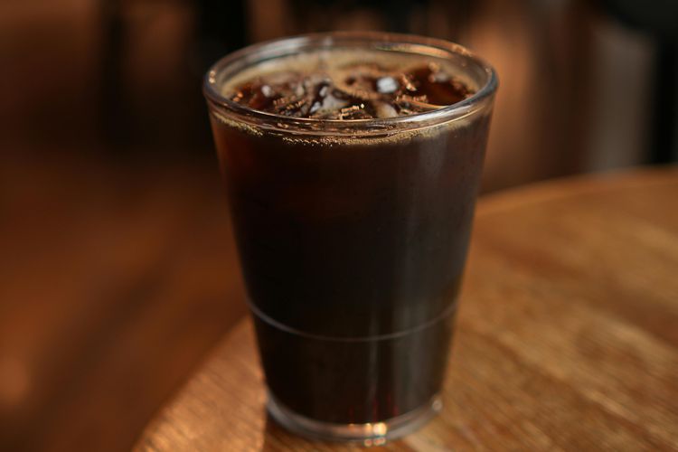 5 Trik Membuat Es Kopi Rumahan Lebih Enak, Tak Perlu Mesin Espresso