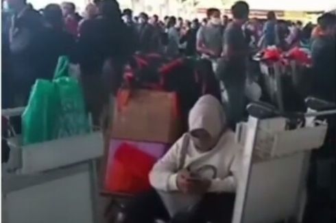 Video Viral Penumpang Pesawat Berjubel Bandara Makassar Tanpa Protokol Kesehatan, Ini Kata AP 1