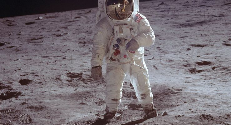 Mengapa Manusia Perlu Membangun Pangkalan di Bulan?