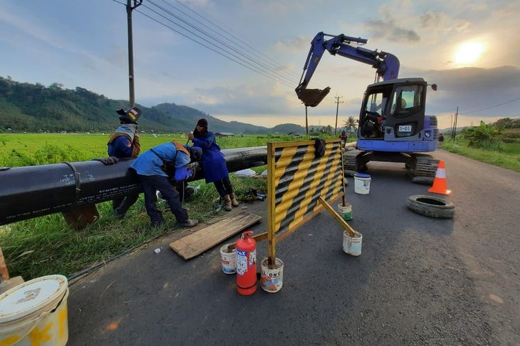 Proyek pengembangan pipa Cilacap-Bandung (CB) III.