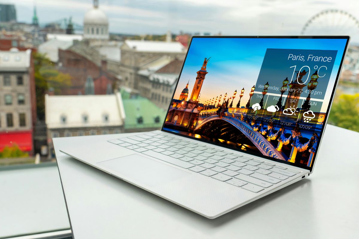 Cara mengatur refresh rate laptop Windows 11.