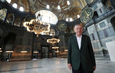Erdogan Berkunjung ke Masjid Hagia Sophia