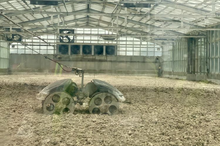 Alat pengolahan limbah pencucian di pabrik L'Oréal Indonesia 