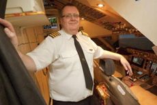 Gagal Jadi Pilot, Pria Ini Bangun Kokpit Boeing di Kamarnya