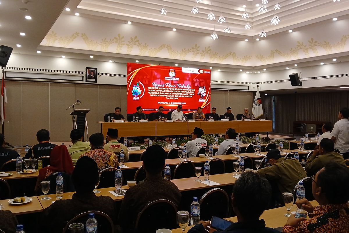 KPU Kabupaten Pasuruan menggelar Rapat Pleno Terbuka Rekapitulasi Hasil Penghitungan Perolehan Suara untuk Pilkada Kabupaten Pasuruan di Hotel Surya Prigen Pasuruan, Rabu-Kamis (4-5/12/2024) 