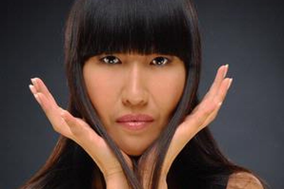 Rambut sehat tak hanya dirawat dari luar, tapi juga dari asupan konsumsinya.