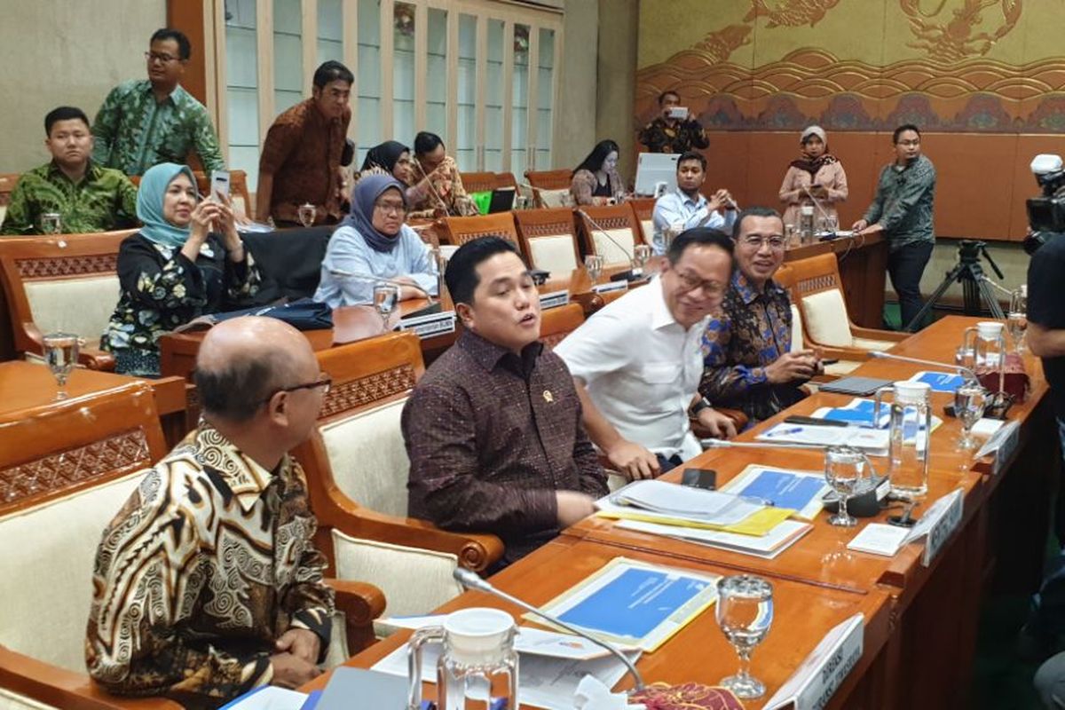 Menteri BUMN Erick Thohir saat menghadiri rapat panitia kerja Jiwasraya di DPR RI, Jakarta, Rabu (29/1/2020).