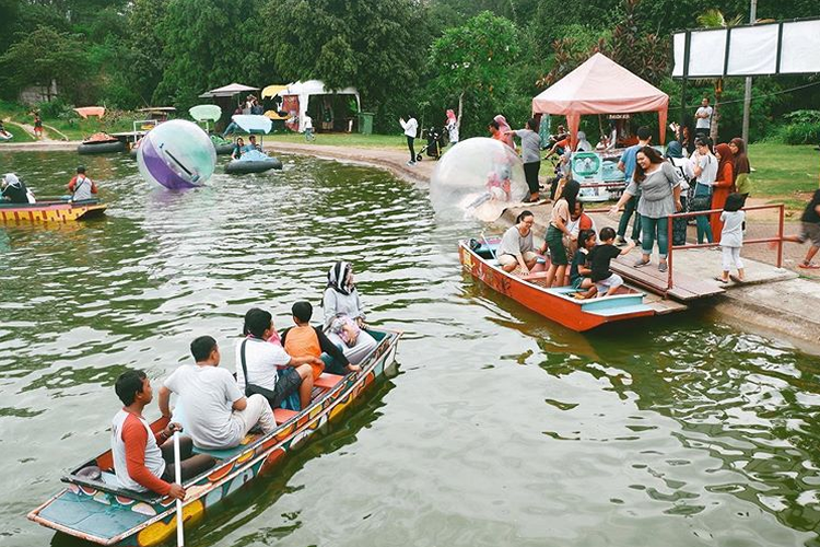 Ilustrasi Bogor - Tempat wisata di Sentul bernama Pasar Ah Poong.