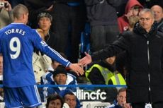 Mourinho Takkan Biarkan Torres Pergi