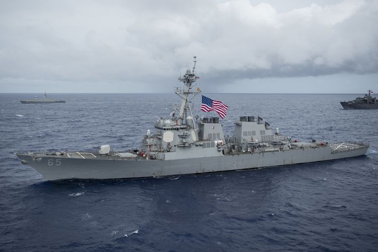 This image is released by the US Navy on August 28, 2017, shows the Arleigh Burke-class guided-missile destroyer USS Benfold. AFP PHOTO/US NAVY/MASS COMMUNICATIONS SPECIALIST 1ST CLASS BENJAMIN A. LEWIS.