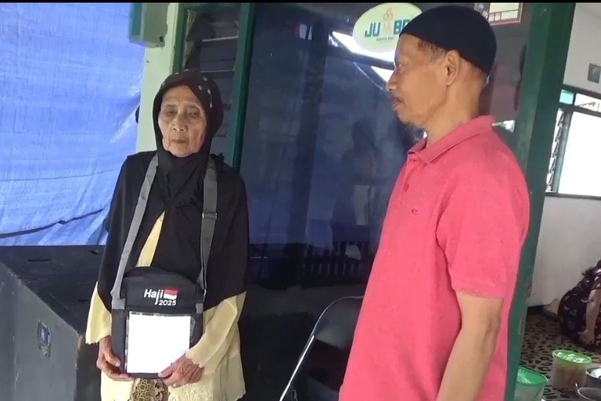 Satumi jamaah haji tertua asal Kabupaten Pasuruan Jawa Timur yang berusia 94 tahun tergabung di Kloter 89 embarkasi Surabaya pada tanggal 28 Mei 2025 mendatang. 