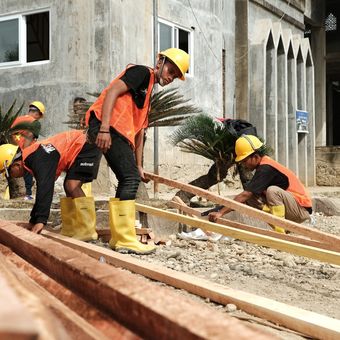 Sebanyak tujuh Badan Usaha Milik Negara (BUMN) Karya akan membangun 600 hunian sementara (huntara) di Kabupaten Aceh Tamiang, Provinsi Aceh.