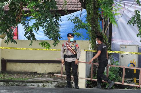 Ledakan di Mako Brimob Surabaya Sebabkan Plafon Kantor Kecamatan Ambruk