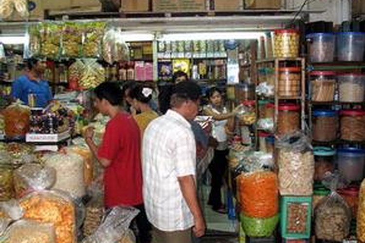 Grosir Kue Kering Lebaran Satu Kue Tiga Harga Grosir Kue Kering Lebaran Satu Kue Tiga Harga