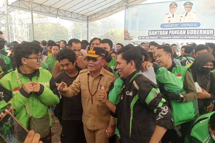 Peduli Kesejahteraan Pekerja Transportasi, Gubernur Kalteng Bagikan 1.200 Paket Bantuan Pangan