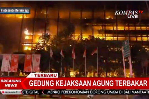 Gedung Kejaksaan Agung Terbakar, Api Terlihat dari Lantai 6 