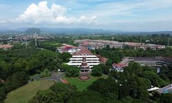 Tracer Study ungkap Lulusan IPB University Masuk Dunia Kerja Kurang dari 4 Bulan