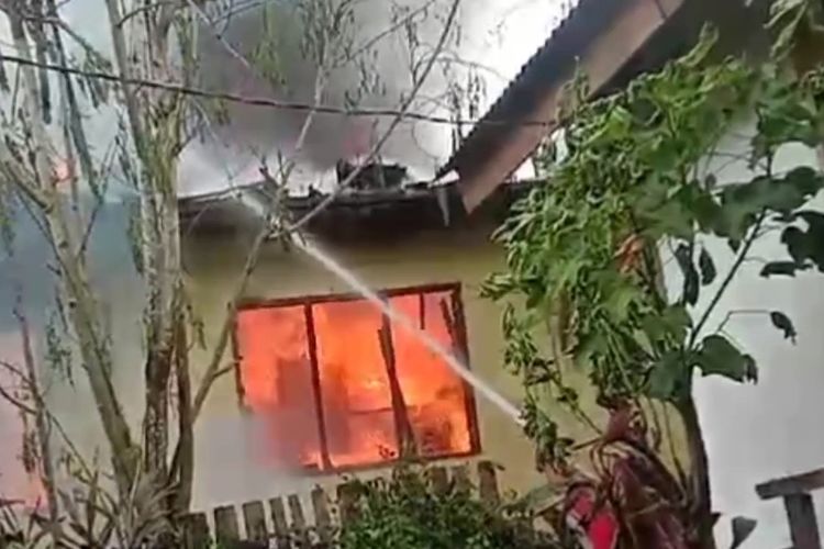 Masak Air Ditinggal, Rumah Warga di Muna Ludes Terbakar