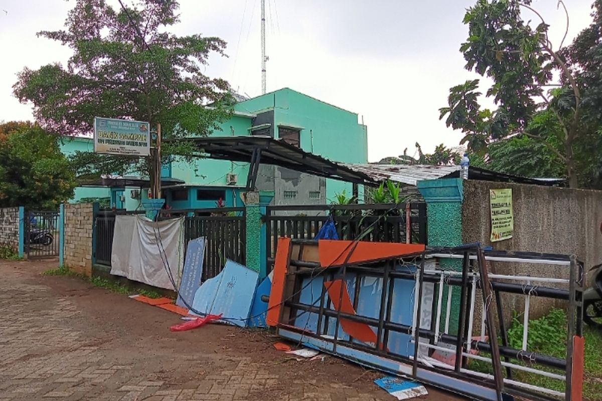 Kondisi Puskesmas Bambu Apus Pamulang Tangerang Selatan Akibat Hujan Angin Senin Sore