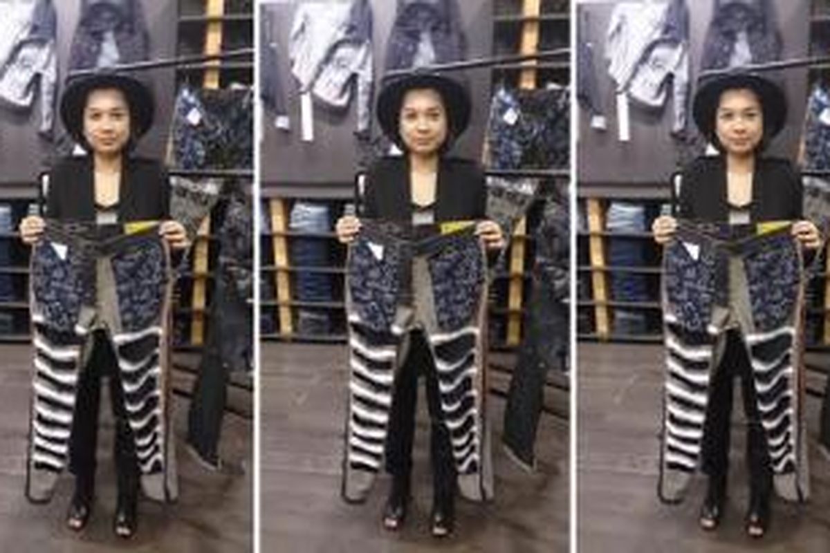 Dewi Utari seorang penata busana profesional dan fashion blogger,  mengubah celana jeans pria Lee 101  menjadi celana wanita, dengan modifikasi sobekan sehingga memiliki sentuhan street style