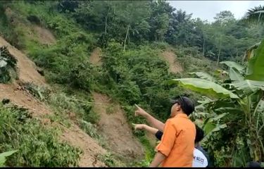 Video Viral Detik-detik Longsor Bukit Pasirjati Kuningan, Ancam ...