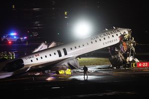 Tabrakan Air Canada di Bandara New York, Pilot-Kopilot Tewas
