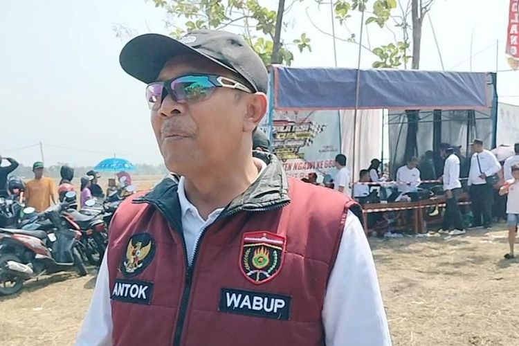 Dugaan Sekolah Jual Seragam Mencuat, Wabup Ngawi: Hanya Memfasilitasi Saja