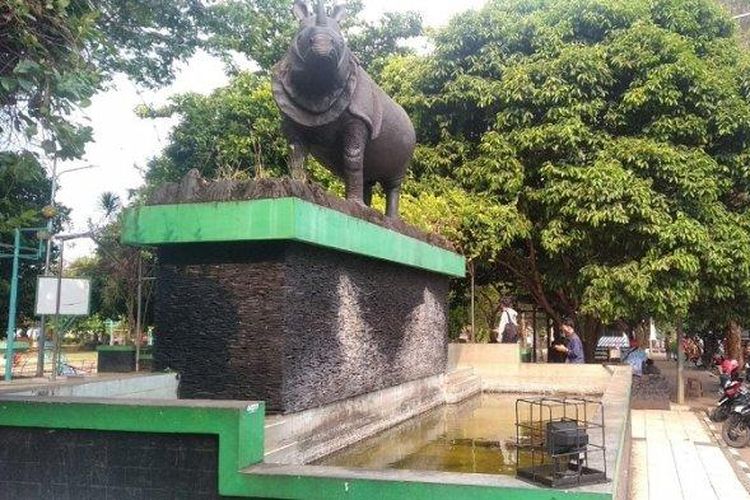 Tugu Badak, ikon Kabupaten Pandeglang, Banten.