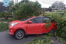 Seberapa Kuat Mobil Bisa Menerjang Hujan Lebat dan Angin Kencang?