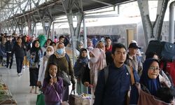 Antusiasme Tinggi Pemudik, KAI Imbau Penumpang Gunakan Fasilitas Kereta Sesuai Aturan