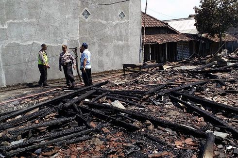 Kurang Tepat Pasang Selang Tabung Elpiji, 2 Rumah Ludes Terbakar