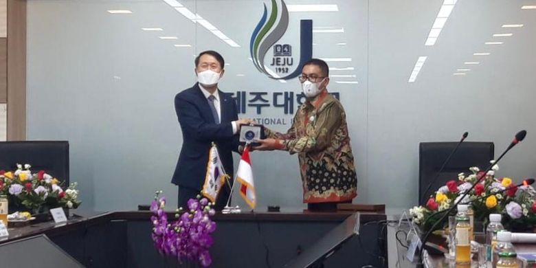 Kerja sama Kementerian KP melalui Badan Riset dan Sumber Daya Manusia Kelautan dan Perikanan (BRSDM) dan Jeju National University (JNU) di Jeju, Korea Selatan (Korsel), Rabu (14/9/2022).