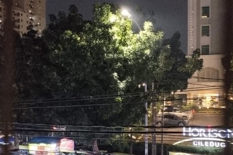 Lampu Jalan Ciledug Raya Kembali Menyala Usai Dua Pekan Gelap Gulita
