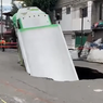 Sinkhole di Kota Meksiko Muncul Tiba-tiba Telan Truk
