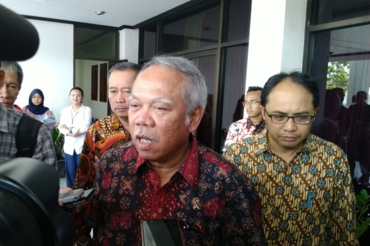 Menteri Pekerjaan Umum dan Perumahan Rakyat Basuki Hadimuldjono